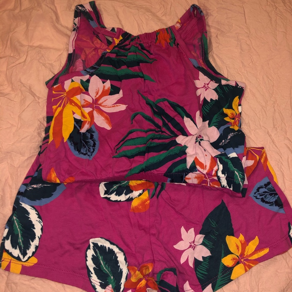 OLD NAVY GIRLS ROMPER gently used